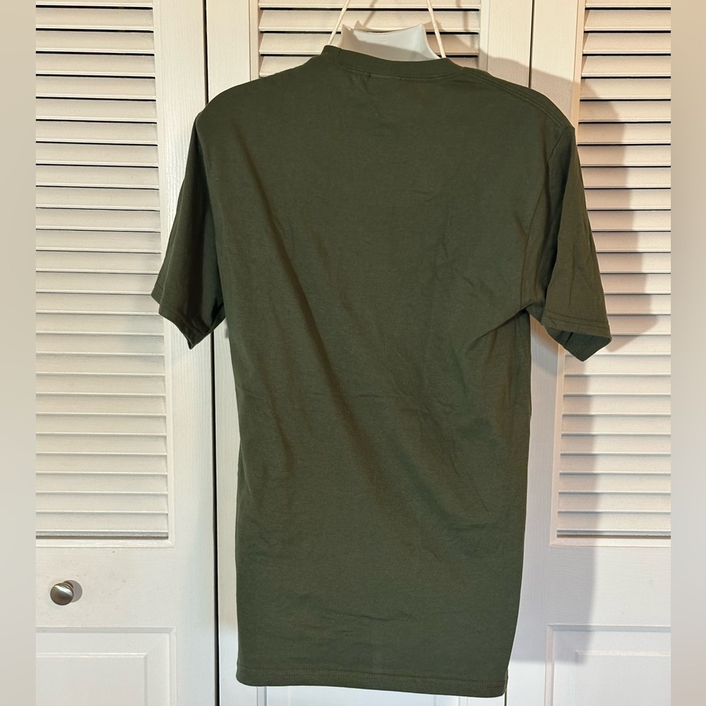 NWT Green Cat Graphic T-Shirt - Picture 2 of 4
